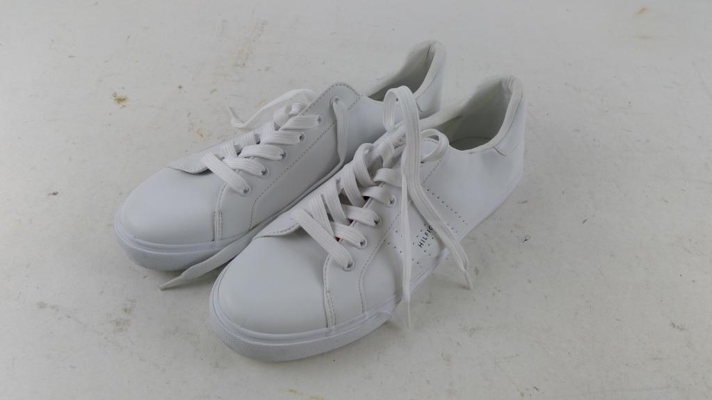 Tommy Hilfiger Shoes Size 10