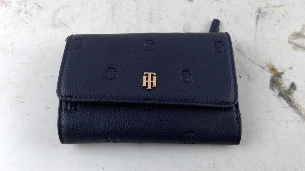Tommy Hilfiger Wallet