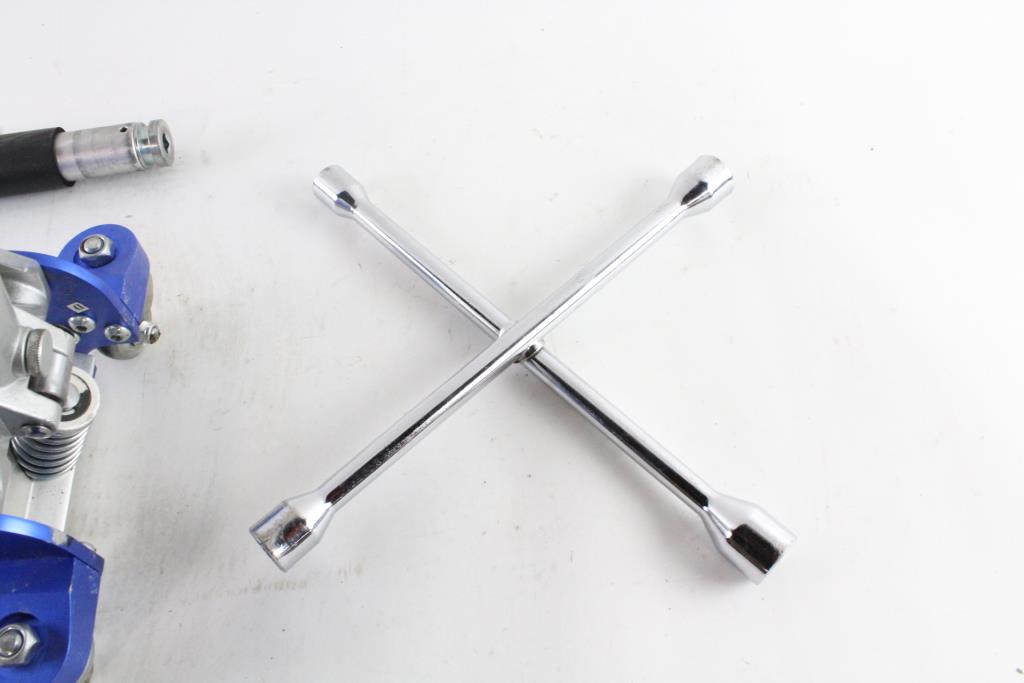 Torin Big Red Jacks Aluminum Racing Jack And Lug Nut Wrench, 2 Pieces