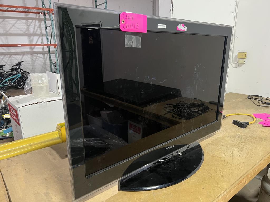 Toshiba 40" Flatscreen TV