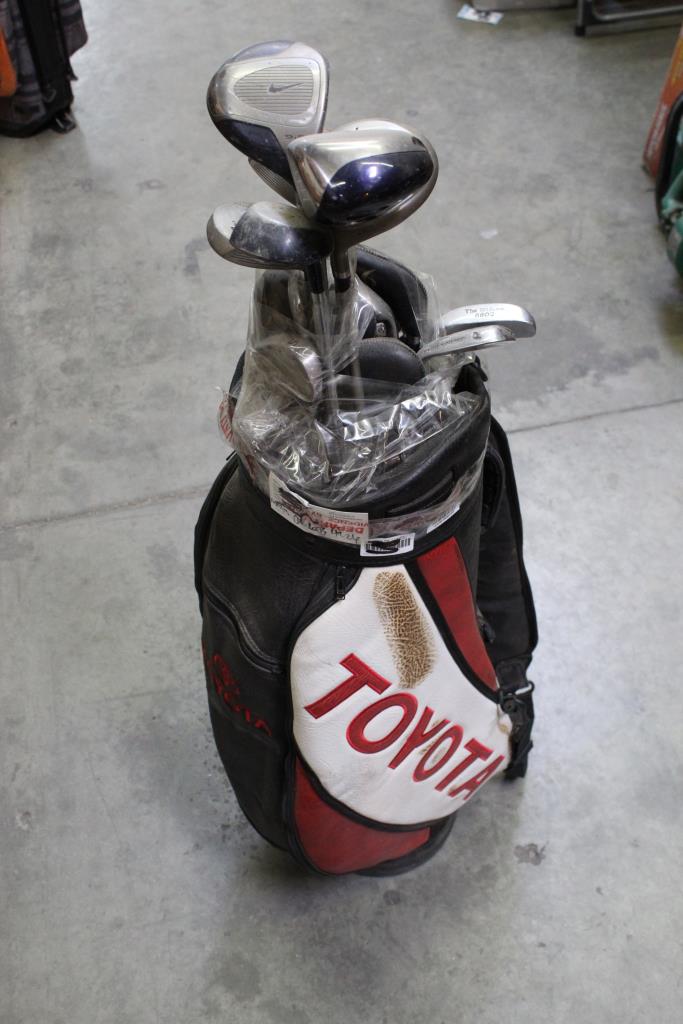 Toyota Golf Bag With Clubs, 10 Pieces Property Room