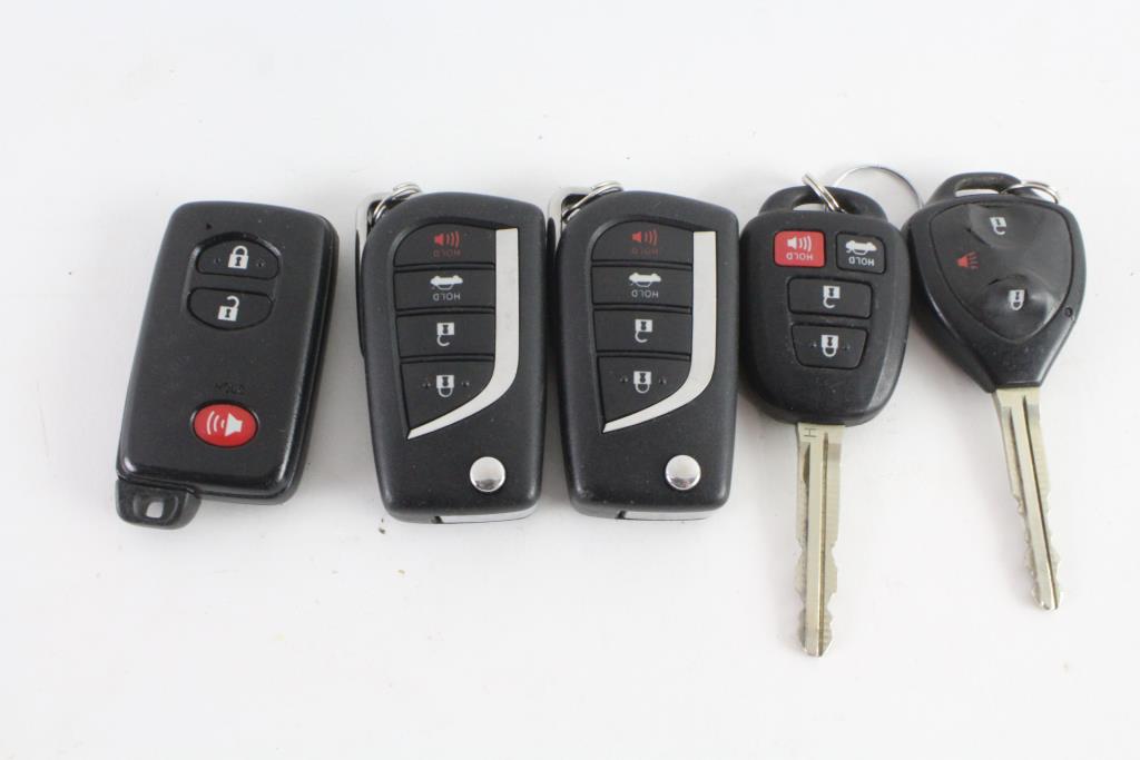 Toyota Key Fobs Lot, 5 Pieces Property Room