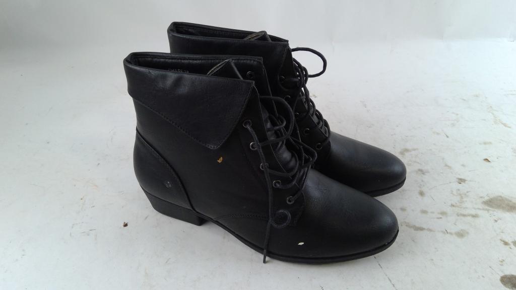 Trends Up Womens Boots Size 10
