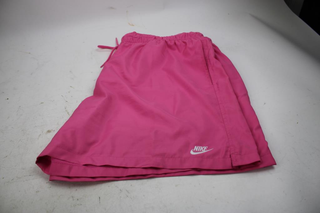 True Religion Ricky Big Flap Denim Shorts W30, Nike Pink XXL Shorts, 2 Pieces