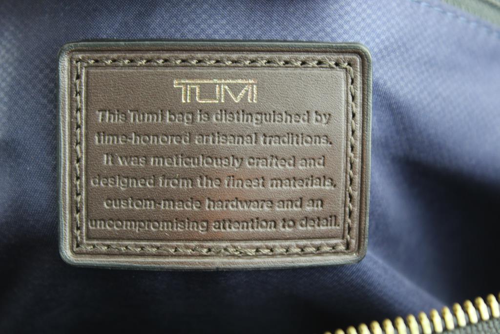 tumi dust bag