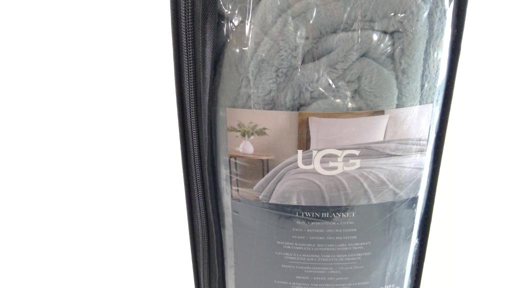 UGG COCO Twin Blanket Property Room