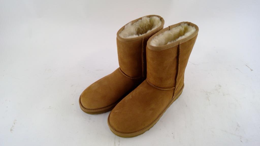 Ugg Womens Boots Size 6