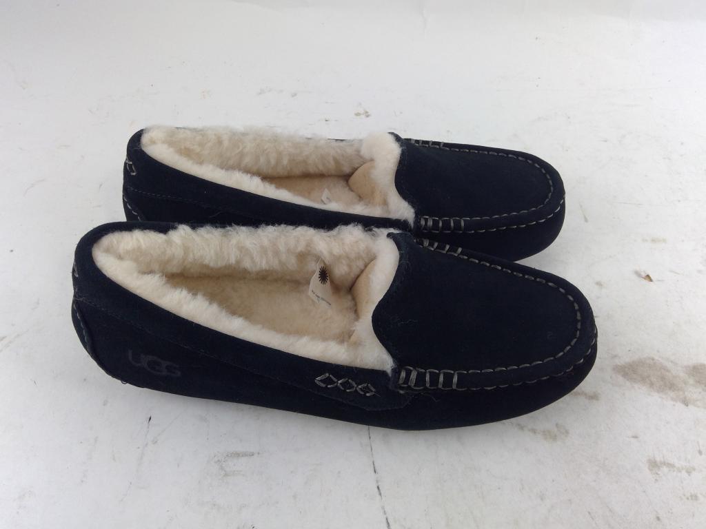 Ugg Womens Shoes Size 10