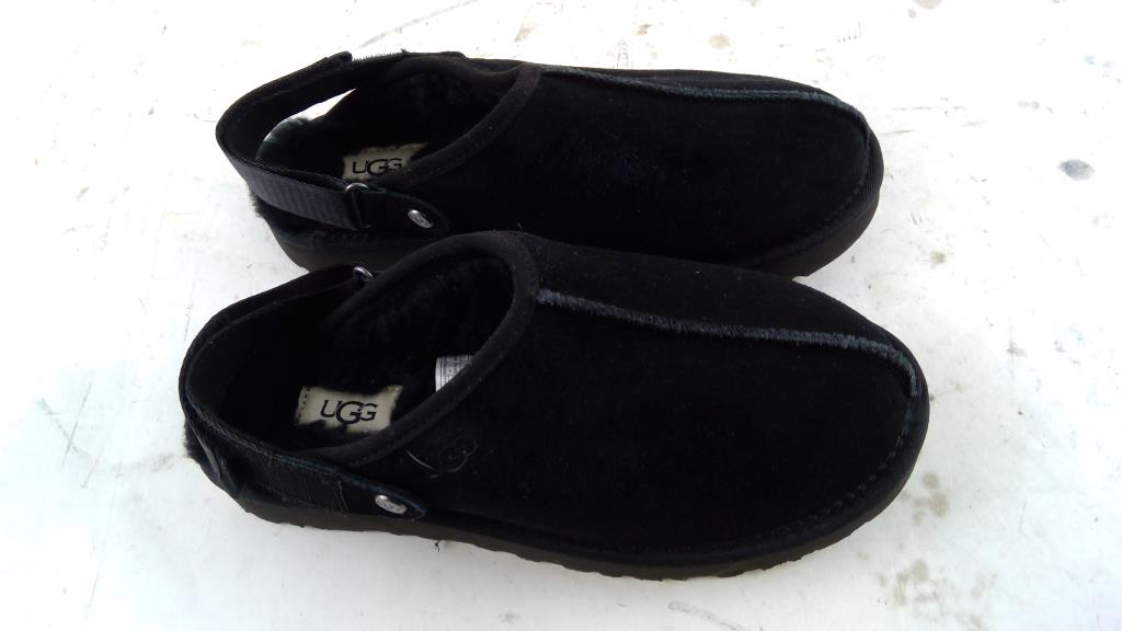 Ugg Womens Slippers Size 9