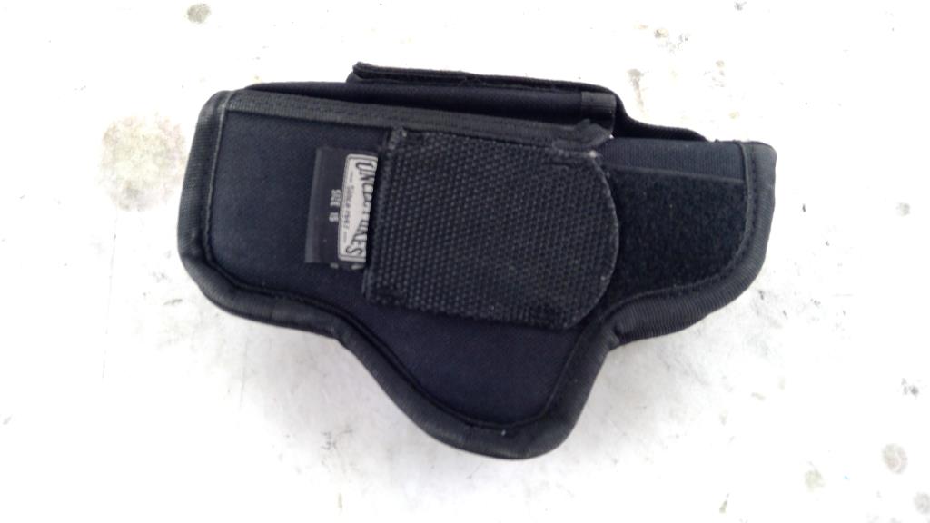 Uncle Mikes Pistol Holster