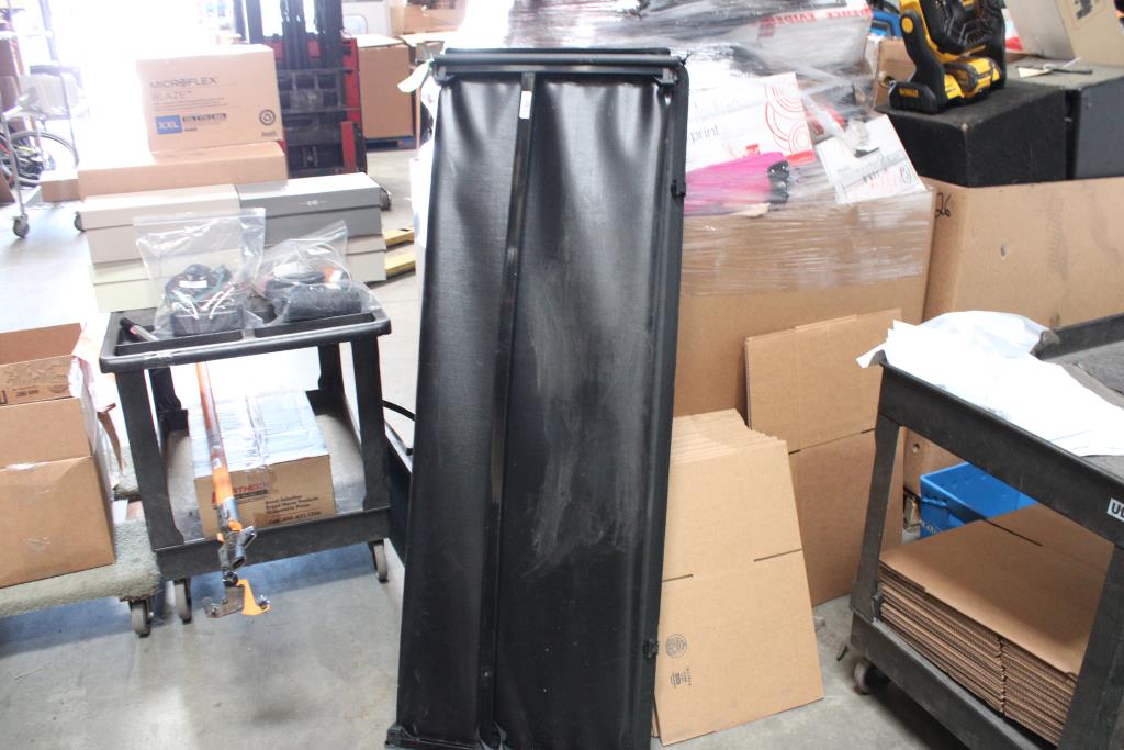 Unknown Brand Truck Bed Cover