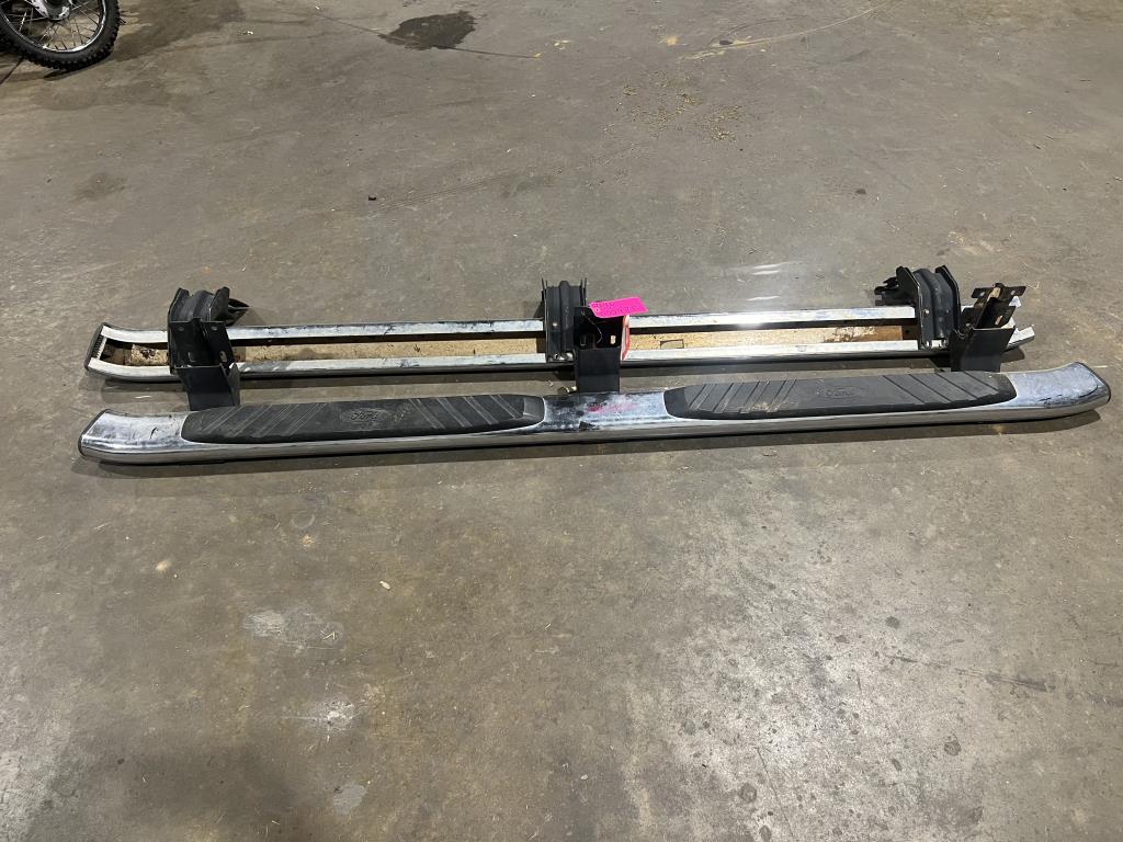 Unknown Running Boards/Tube Steps