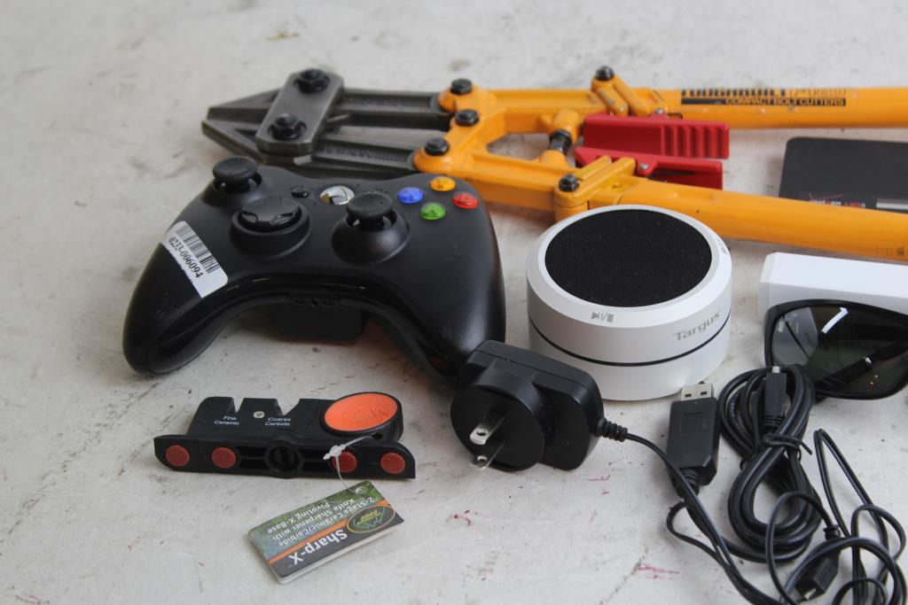 Verizon Jetpack Hotspots, Powerbank, XBox 360 Controller And More 10