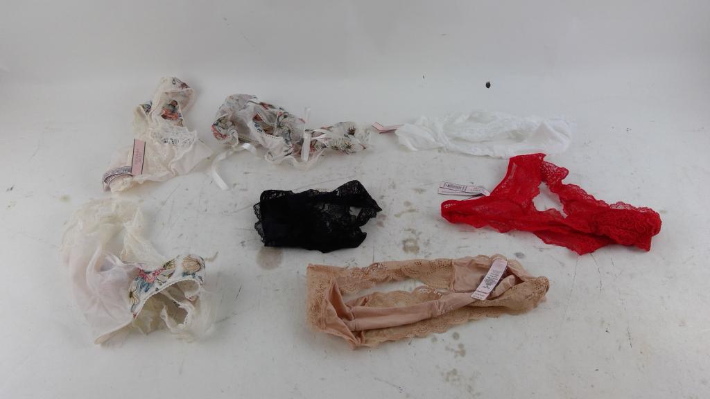 Victoria's Secret Underwear Size M 5+ Pieces