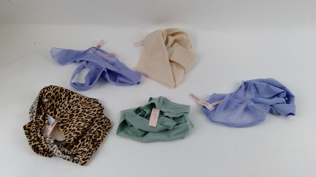 Victoria's Secret Underwear Size M 5 Pieces