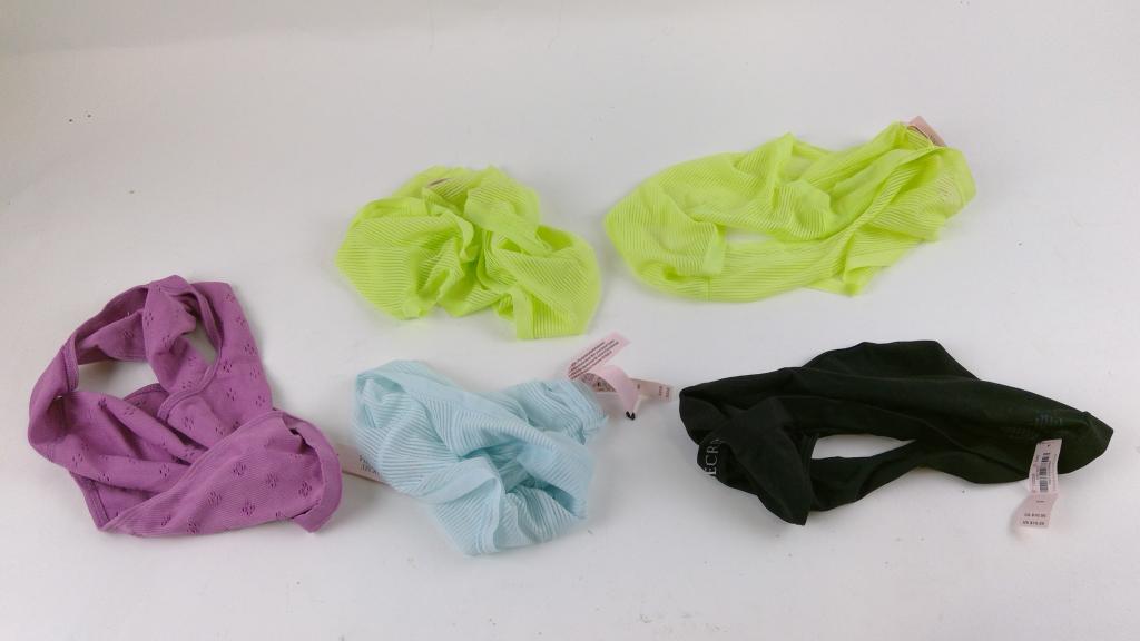 Victoria's Secret Underwear Size M 5 Pieces