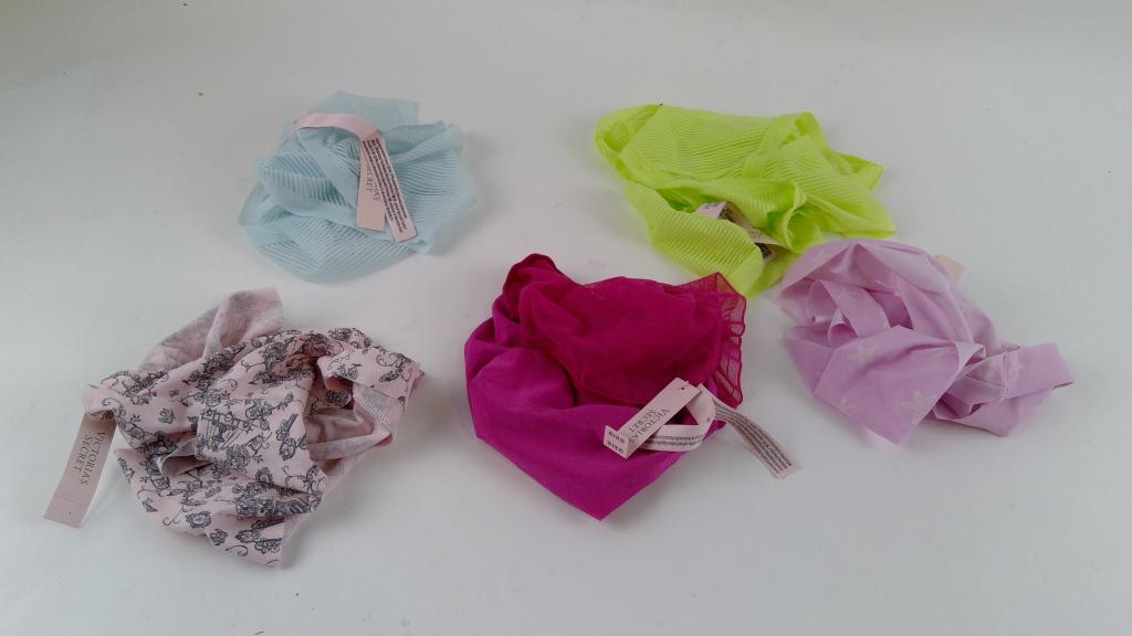 Victoria's Secret Underwear Size M 5 Pieces