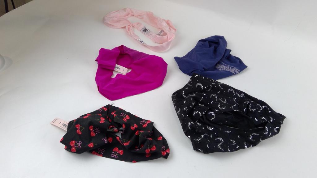 Victoria's Secret Underwear Size M 5 Pieces