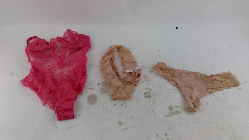 Victoria's Secret Underwear Size S 3 Pieces