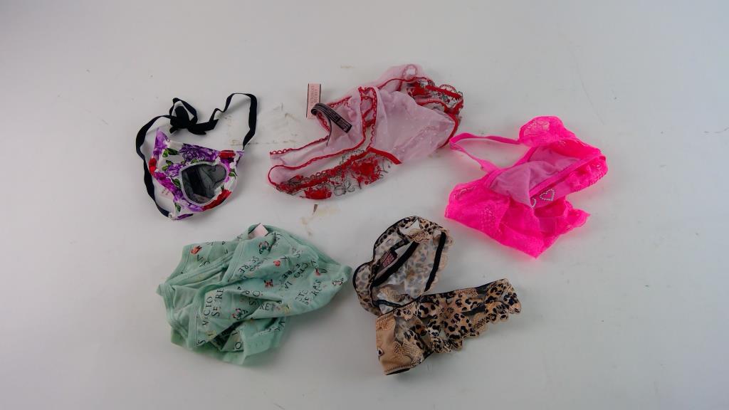 Victoria's Secret Underwear Size S, 5 Pieces Property Room