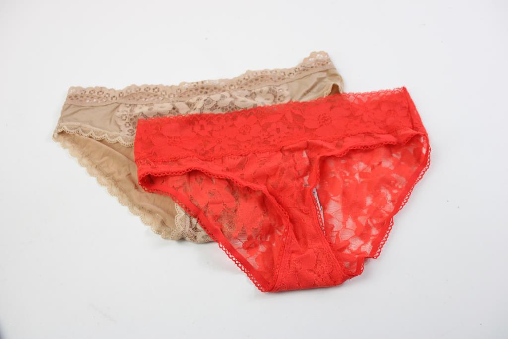 Victoria's Secret Underwear, SizeM , 5+ Pieces Property Room