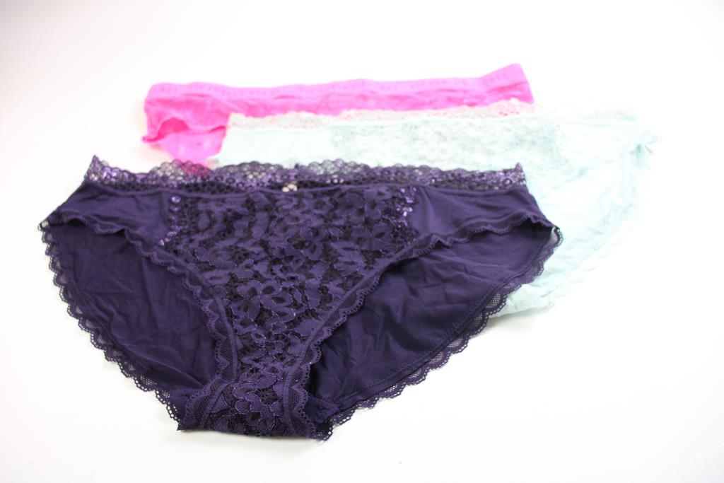 Victoria's Secret Underwear, SizeXL, 5+ Pieces Property Room