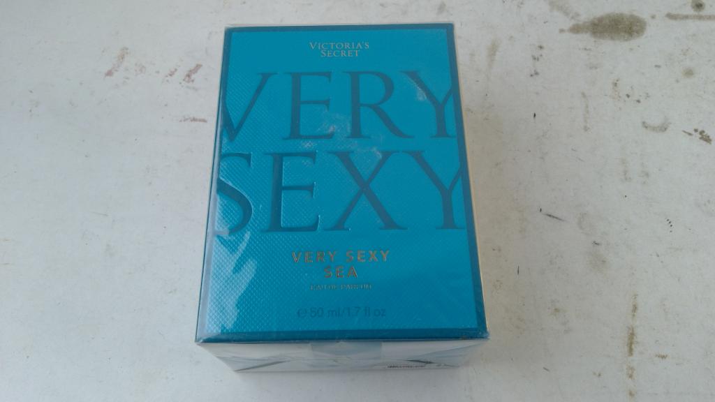 Victoria's Secret Very Sexy Sea Perfume