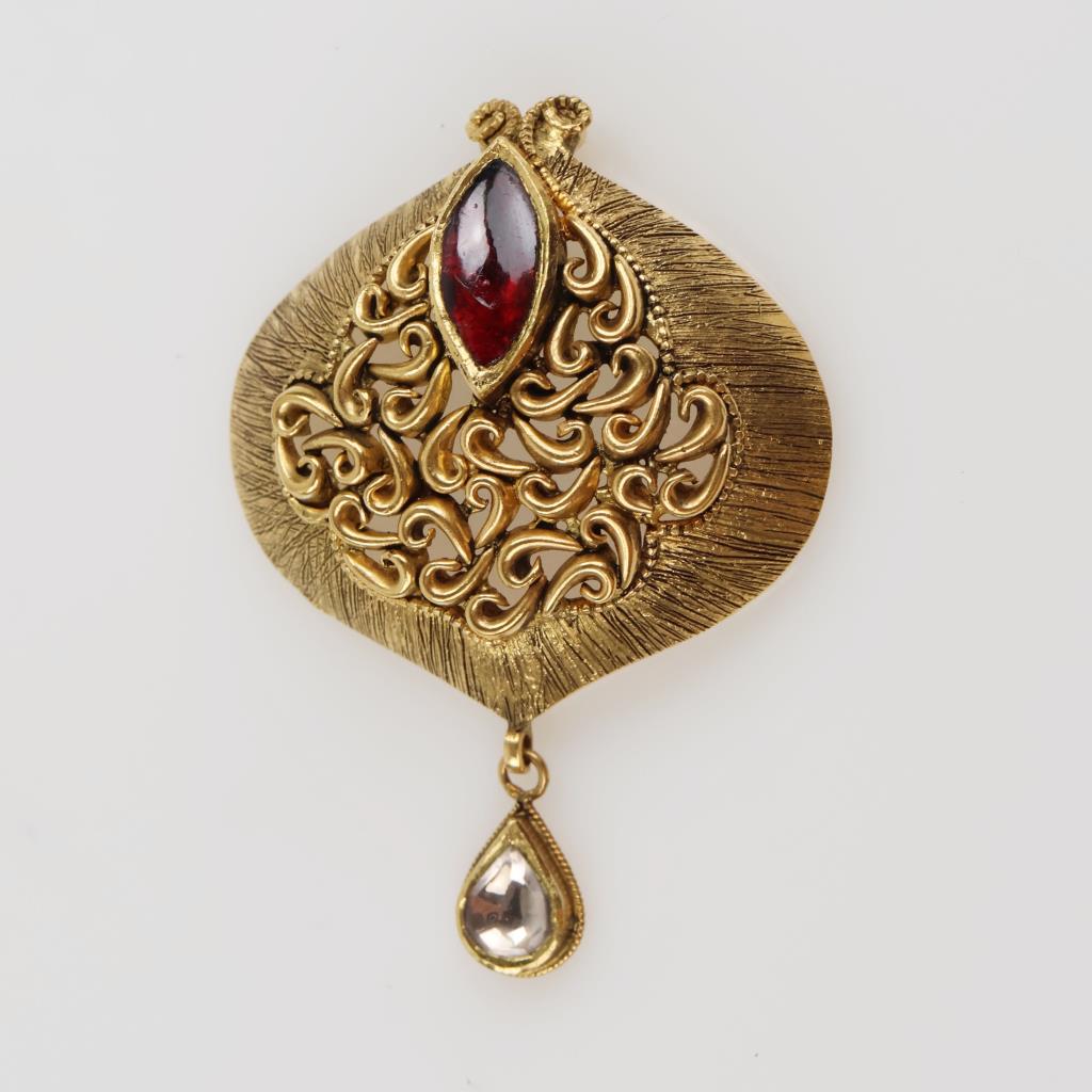 Vintage 22kt Gold Red And Clear Glass Stone Brooch -  Evaluated By Our Certified Gemologist-AGS/GIA