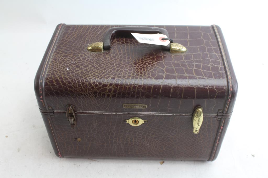Vintage Samsonite Faux Alligator Leather Train Case Property Room
