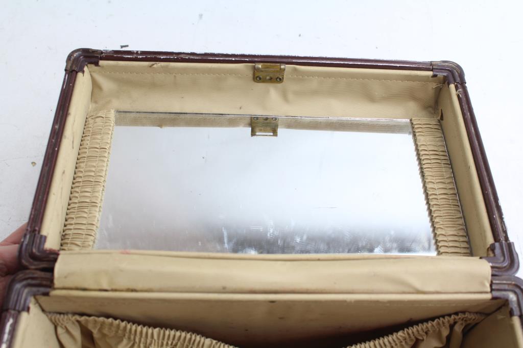 Vintage Samsonite Faux Alligator Leather Train Case Property Room