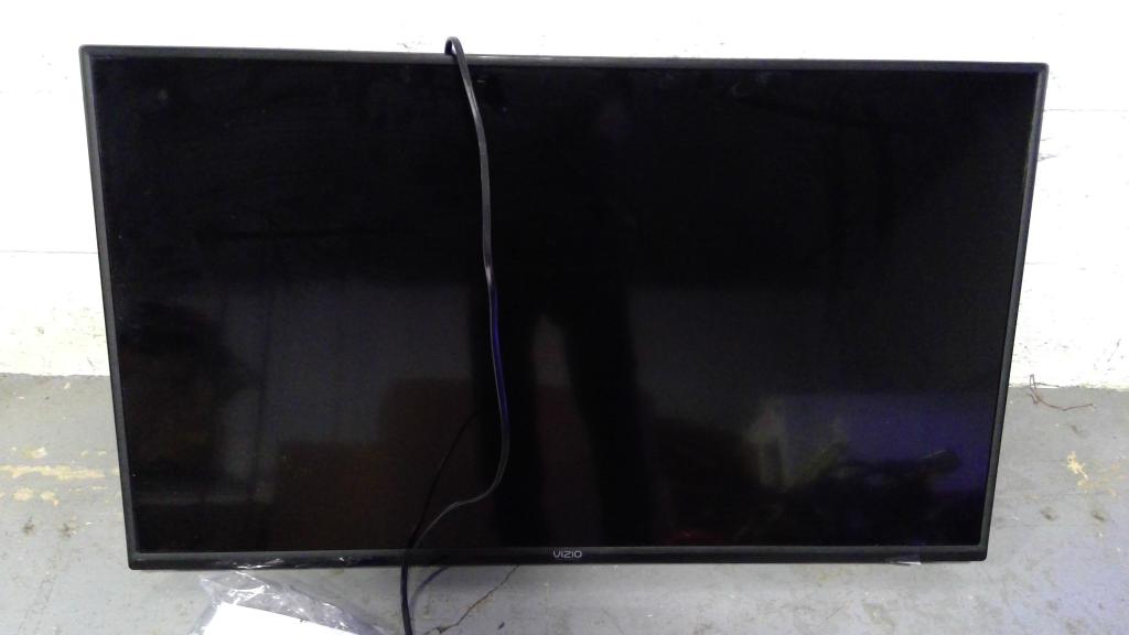 Vizio 40" LCD TV