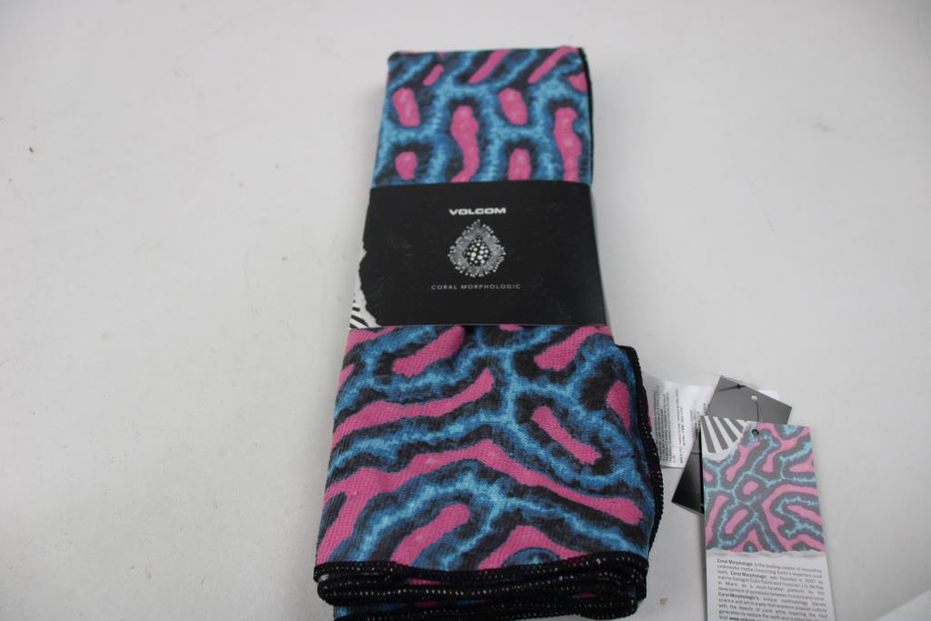 Towel For Rapper Volcom, Gogo Grap,coral Morph Towel | Property Room