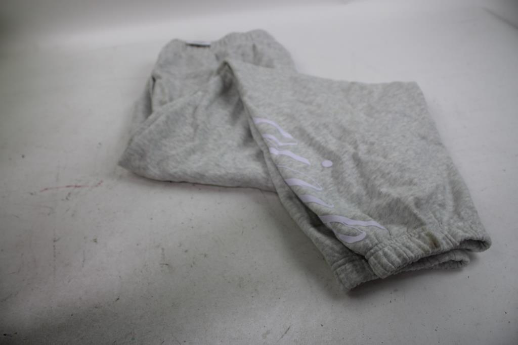 VS Pink Ivy Fleece Classic Crew Sweatshirt & Sweatpants