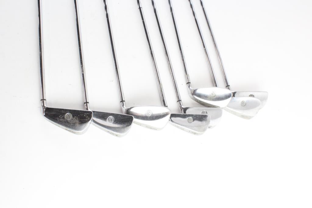 Walter Hagen Golf Irons, 8 Clubs Property Room