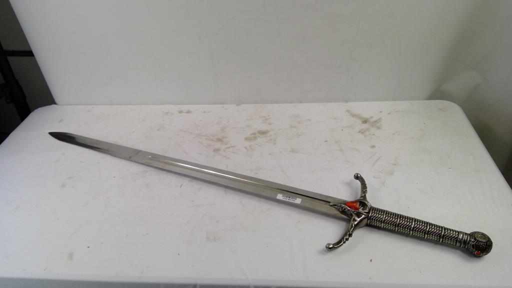 Widow's Wail Replica Sword With Red Gem