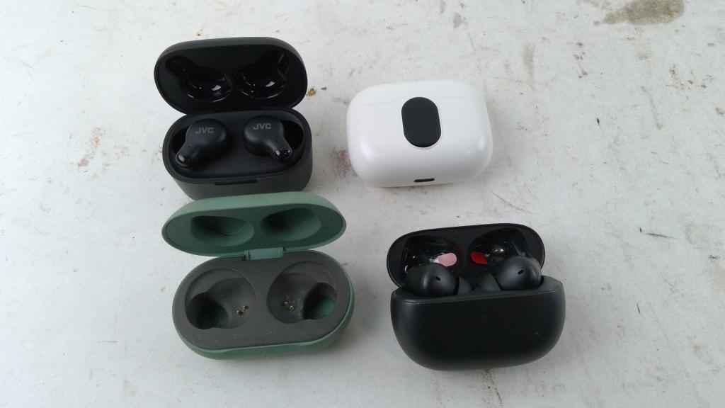 Wireless Earbuds 4 Pieces
