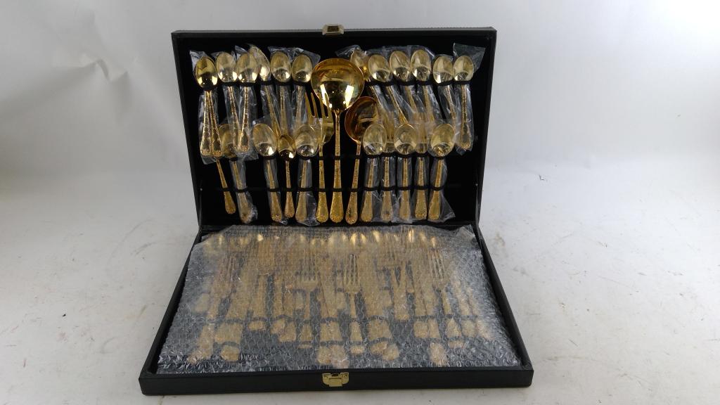 WM. Rogers & Son Utensil Set 20+ Pieces