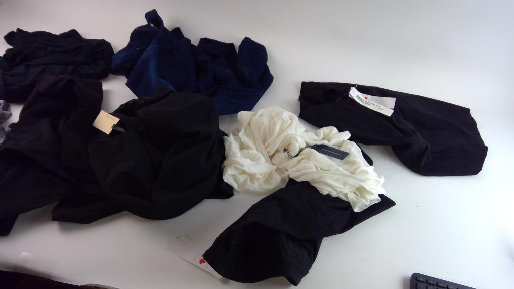 Womens Clothing Lot, 4+ Pieces Property Room