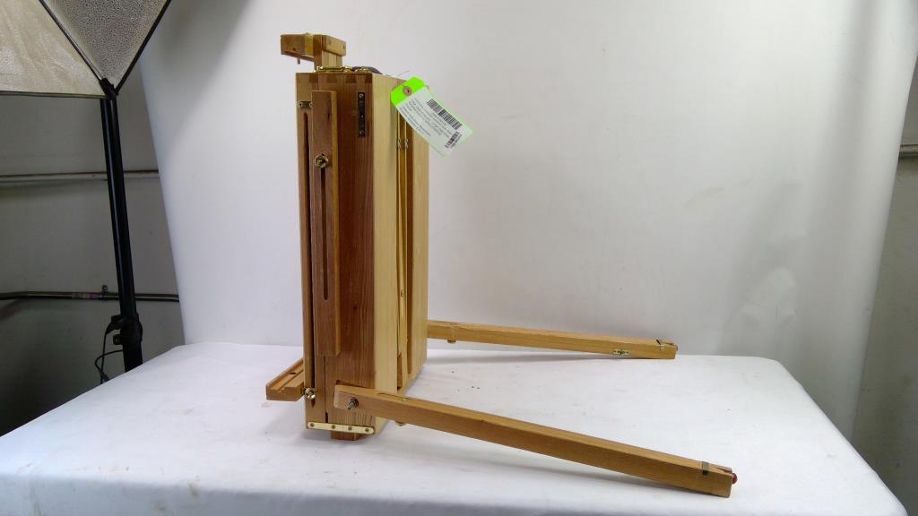 Wooden Easle With Storage