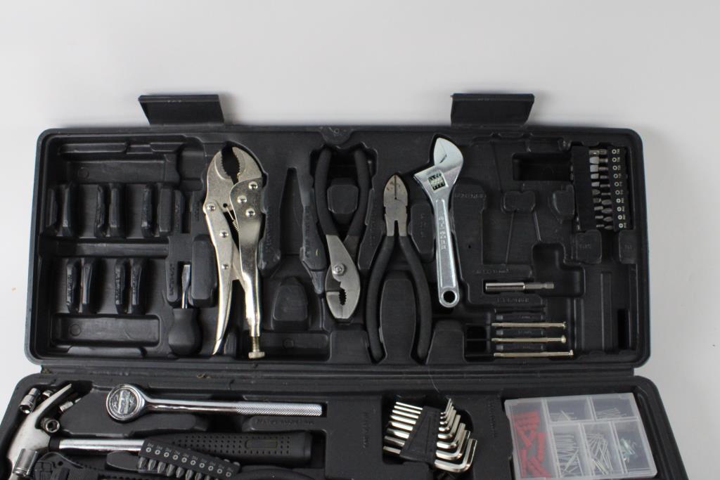 W Rachet Tool Set Case Wrench / Ratchet Tool Set, 25+ Pieces In Case | Property Room