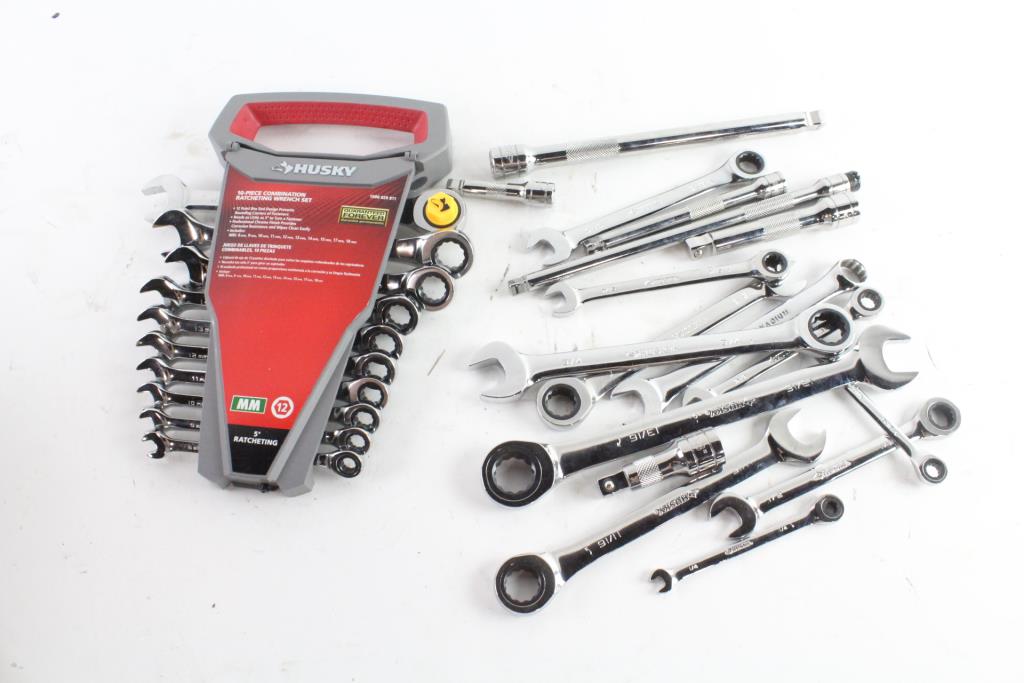 Wrench Set, Extension Bars And More, 18 Pieces Property Room