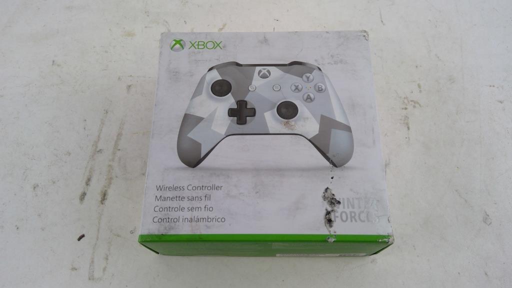 Xbox One Winter Forces Wireless Controller
