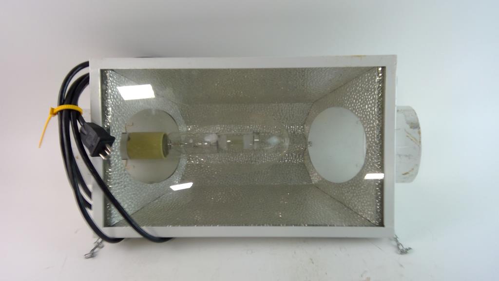 Xtreme Garden Lighting Growlight Hood Property Room