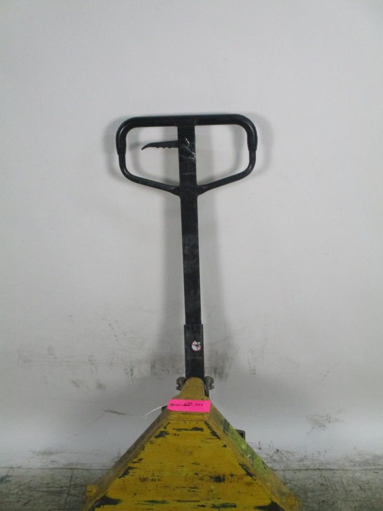 Yale Pallet Jack | Property Room