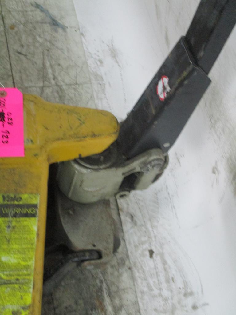 Yale Pallet Jack | Property Room