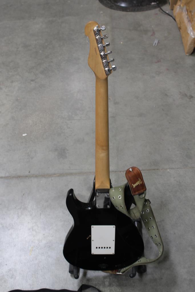 Yamaha EG112C Electric Guitar Property Room