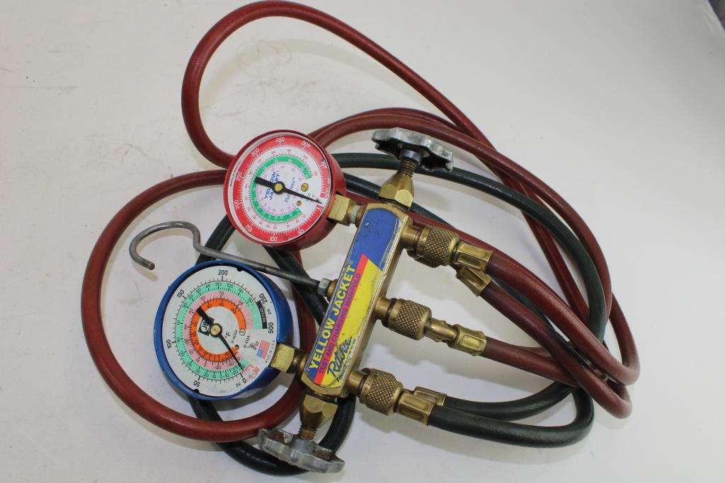 Yellow Jacket Test And Charging Manifold Property Room