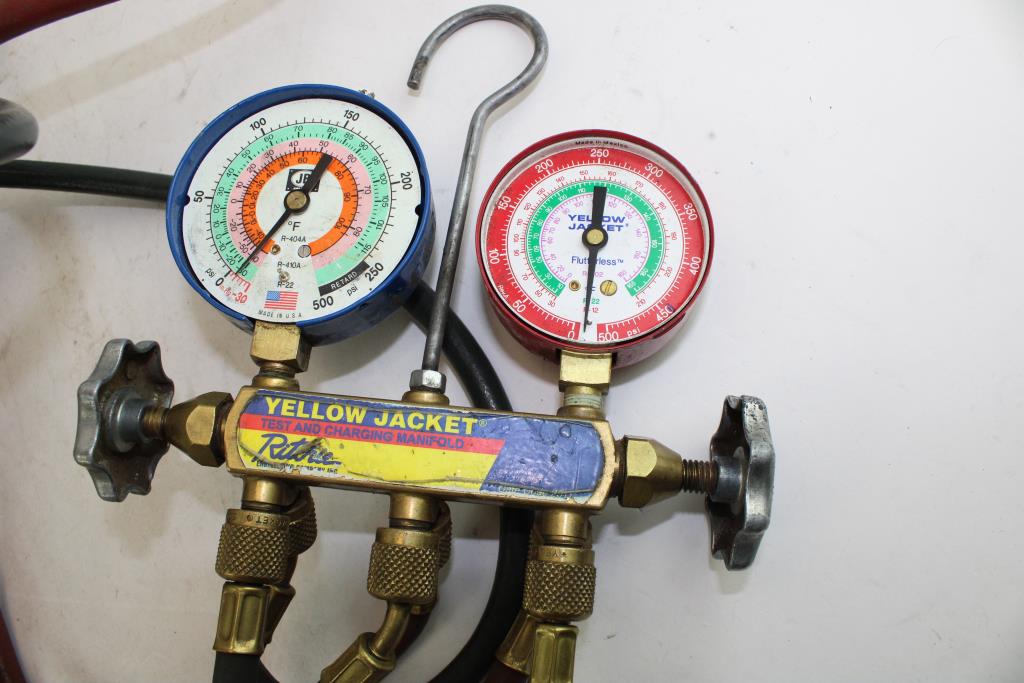Yellow Jacket Test And Charging Manifold Property Room