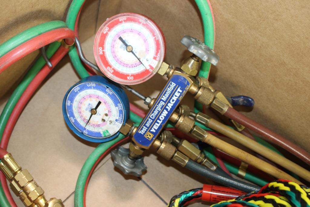 Yellow Jacket Test And Charging Manifold With Gauges Property Room