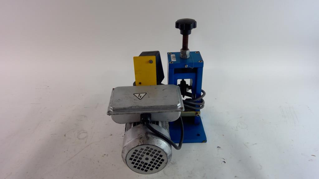 Yescom Electric Automatic Wire Stripping Machine | Property Room